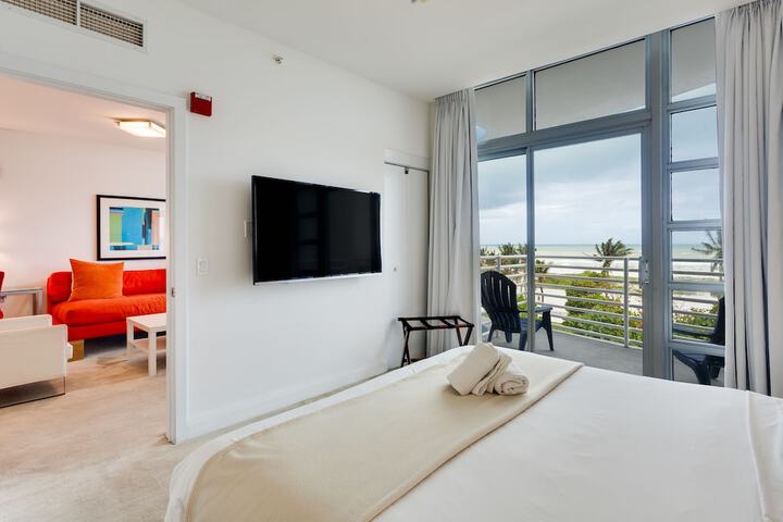 Room 5 of 38