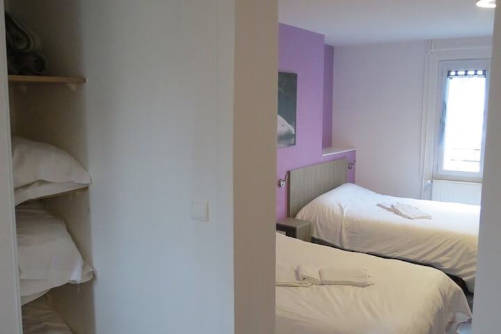Room 40 of 92