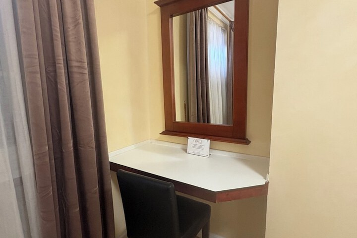 Room 147 of 266