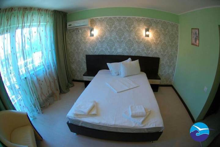 Room 18 of 49