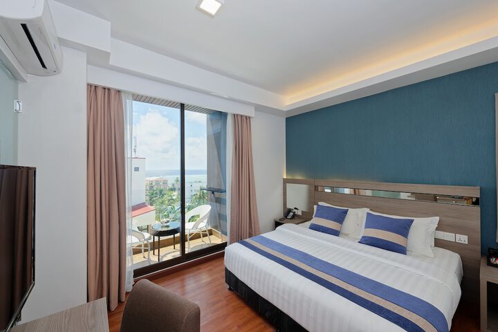 Room 4 of 60