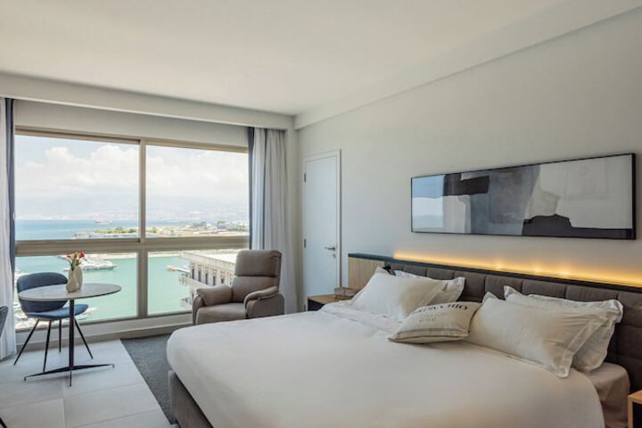 Room 9 of 41