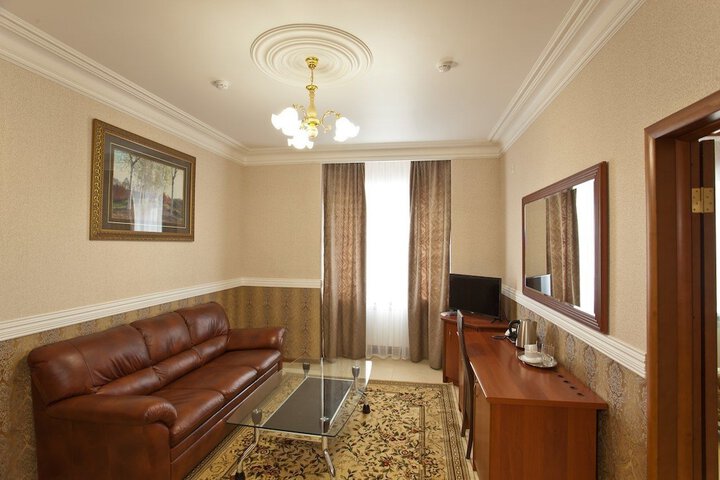 Room 13 of 31