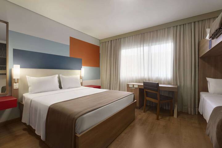 Room 15 of 53