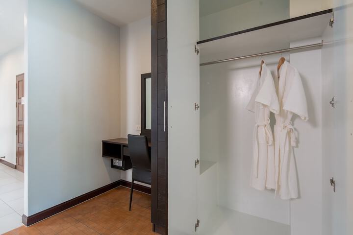 Room 22 of 127