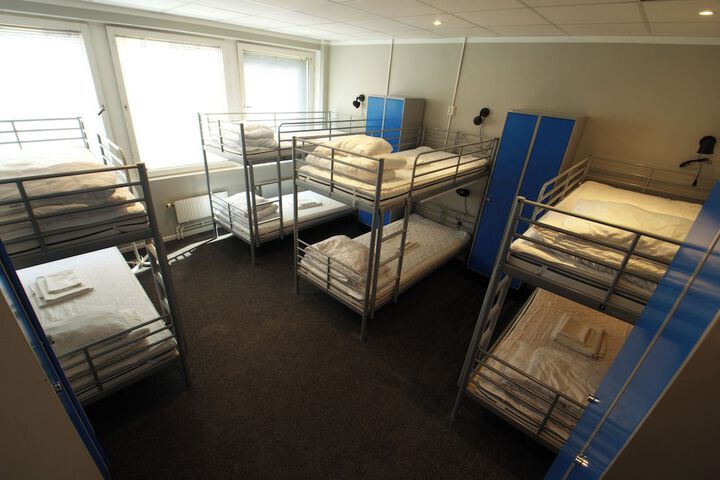 Room 106 of 128