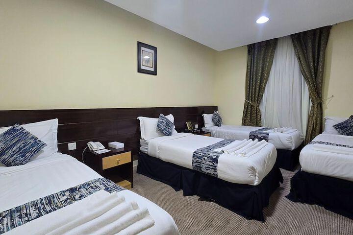 Room 16 of 27