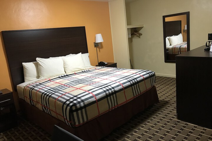 Room 21 of 39