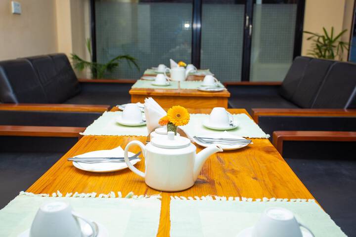 Breakfast/Coffee Service 32 of 57