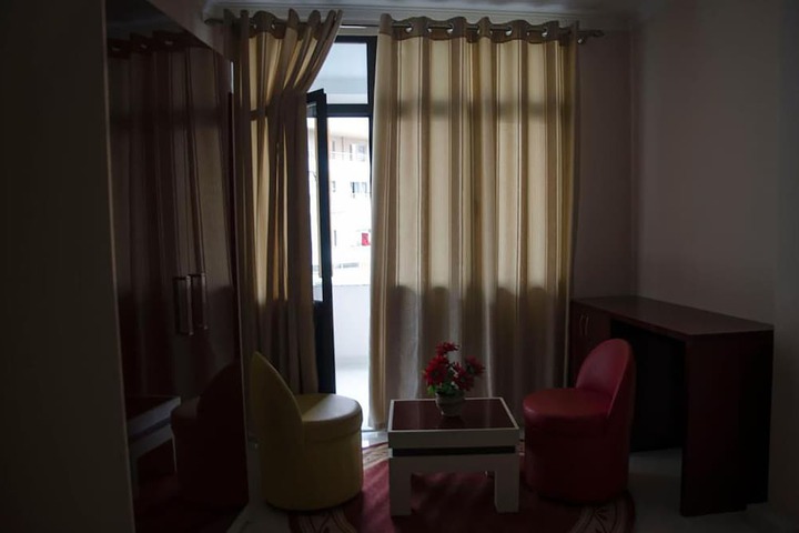 Room 12 of 26