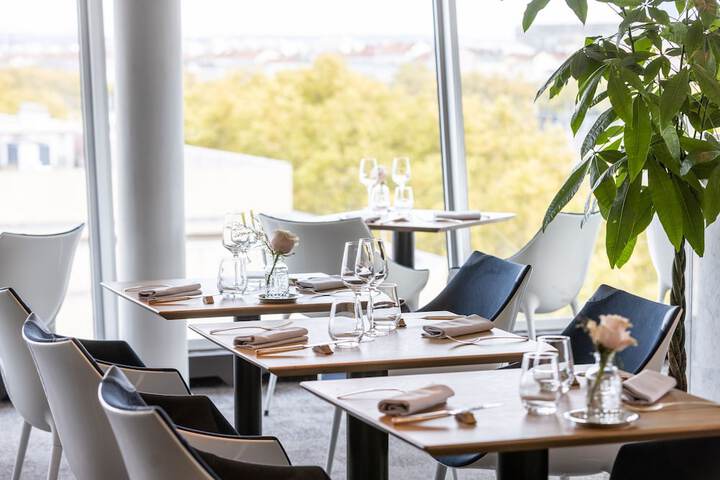 Dining 58 of 81