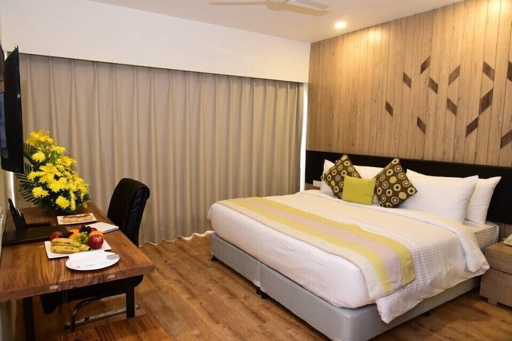 Room 15 of 32