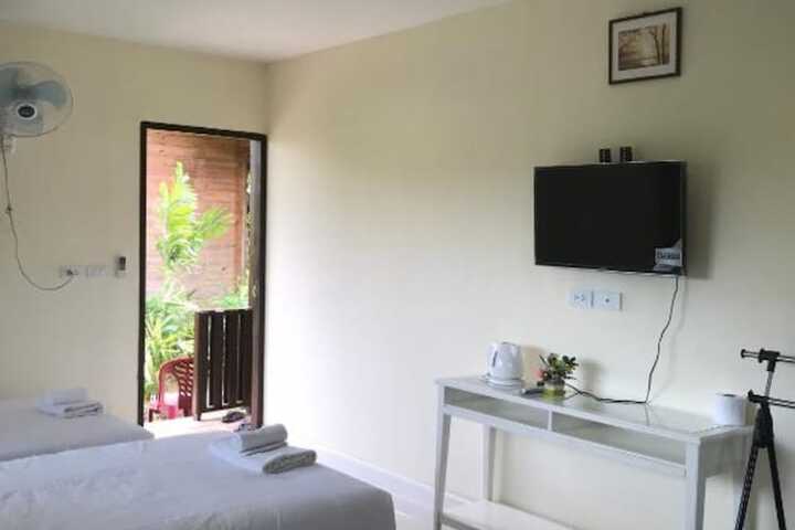 Room 12 of 20