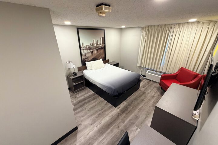 Room 35 of 90
