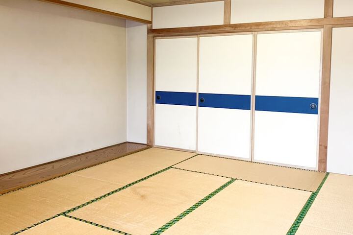 Room 7 of 33