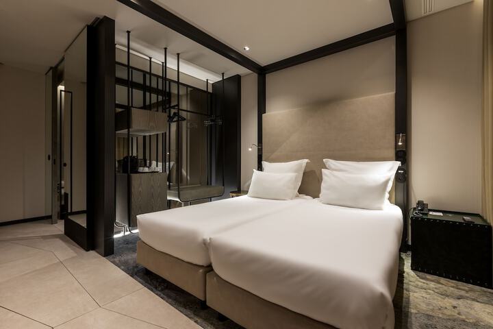 Room 20 of 51