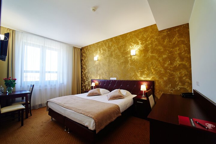 Room 7 of 43