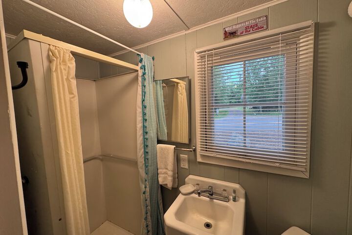 Room 22 of 115