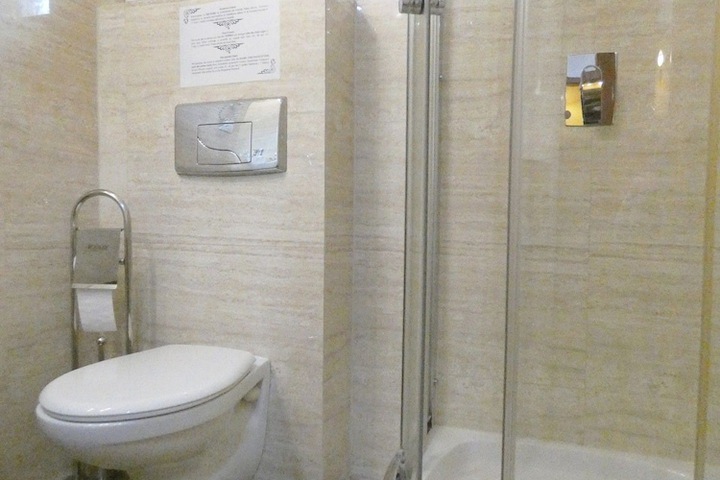 Room 50 of 65