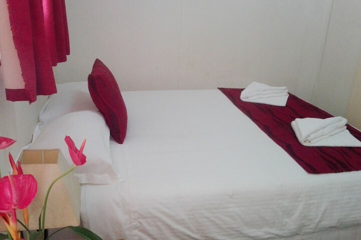 Room 4 of 27