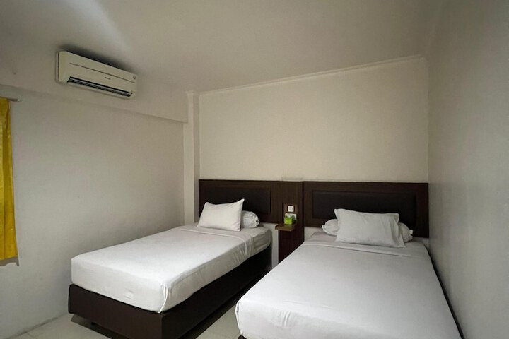 Room 14 of 20
