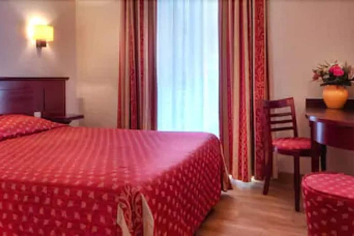 Room 16 of 46
