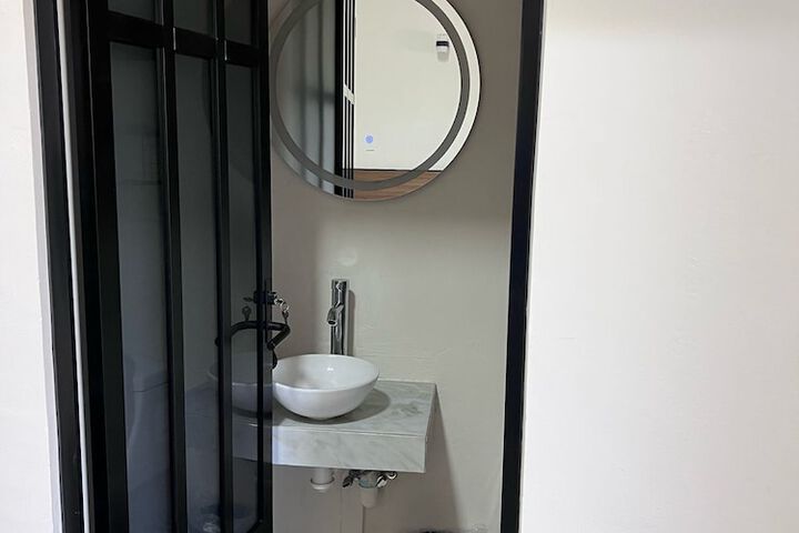Room 42 of 58