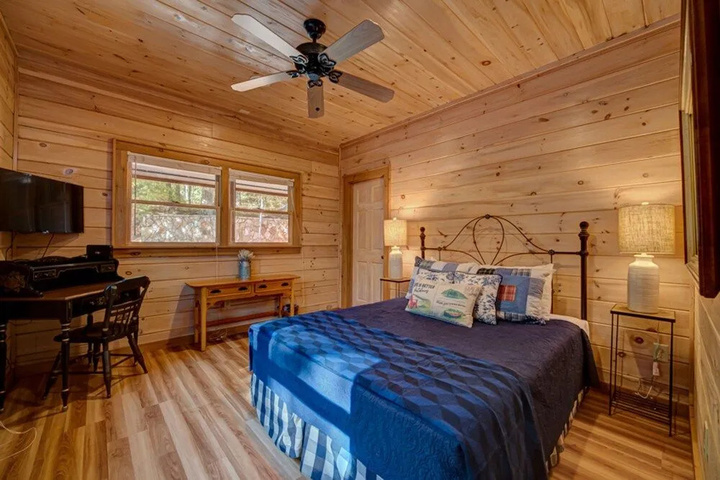 Room 3 of 16