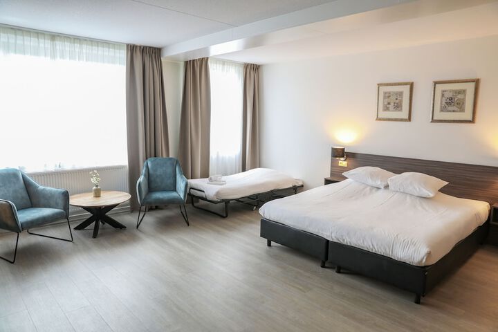 Room 15 of 74