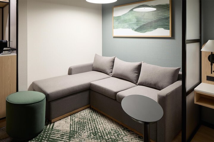 Room 9 of 23