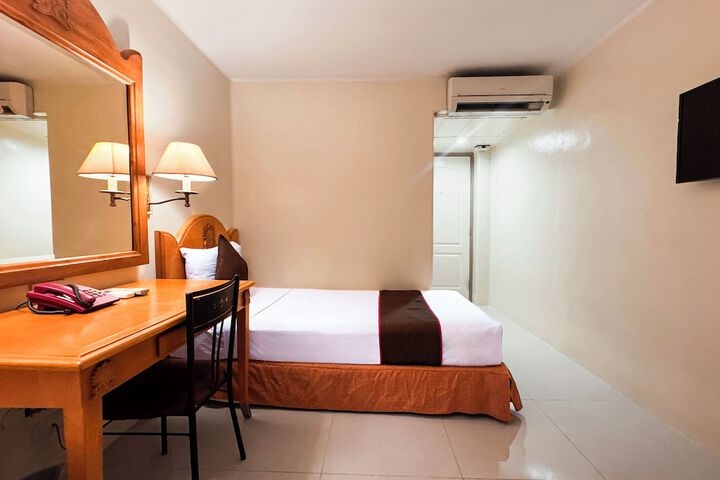 Room 14 of 29