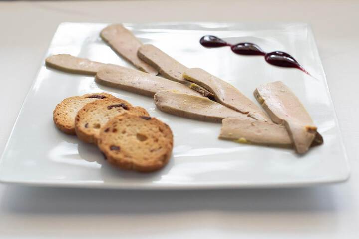 Dining 36 of 55