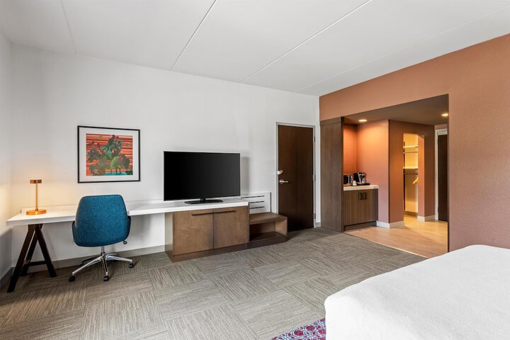 Room 25 of 79