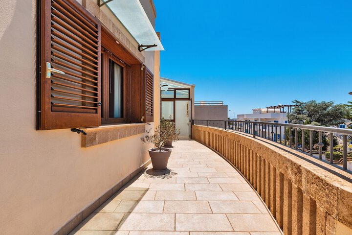 Terrace/Patio 19 of 43