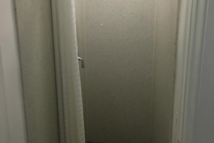 Room 26 of 40