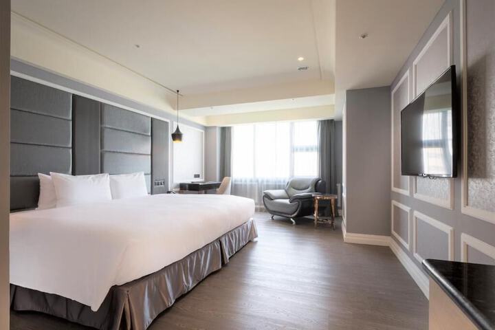 Room 19 of 37