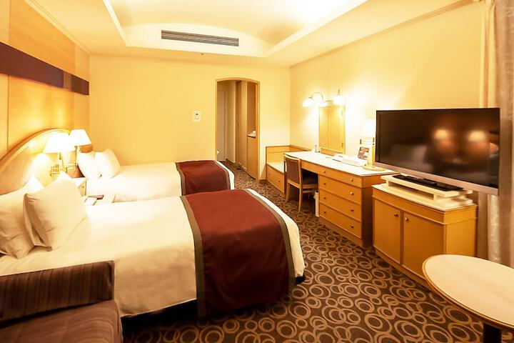 Room 8 of 46