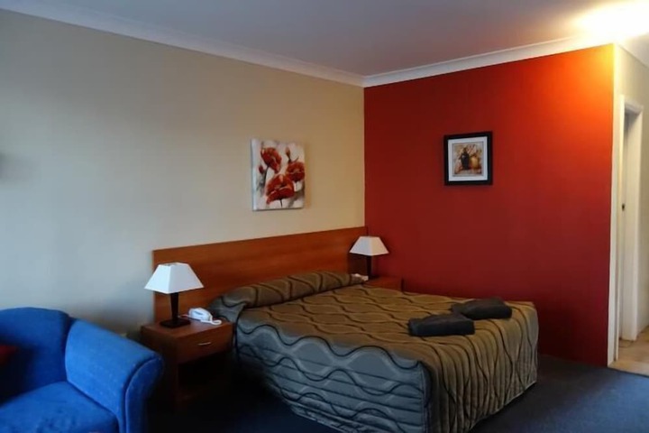 Room 15 of 21