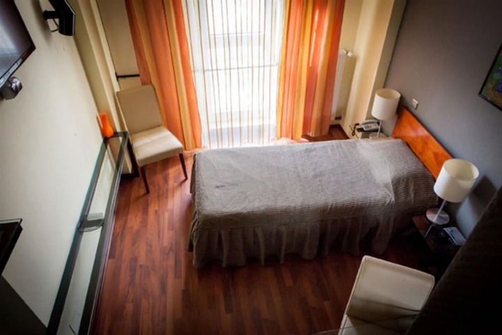 Room 4 of 19