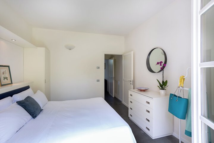 Room 16 of 152