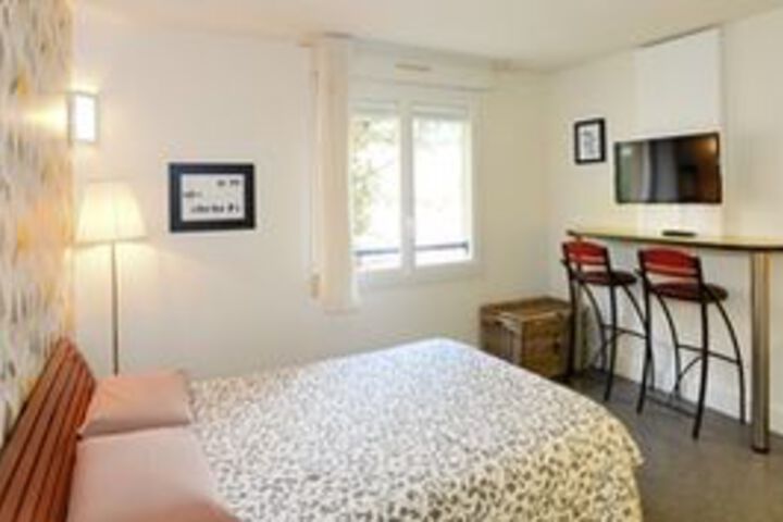Room 5 of 7