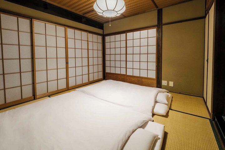 Room 4 of 39