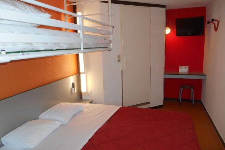 Room 11 of 41