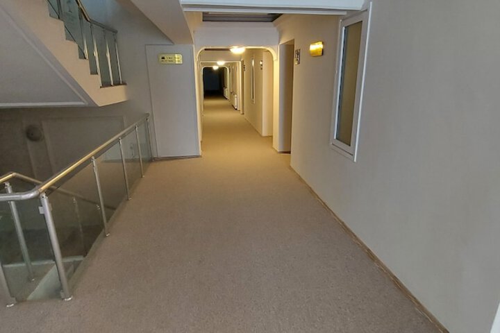 Ballroom/Hall 34 of 36
