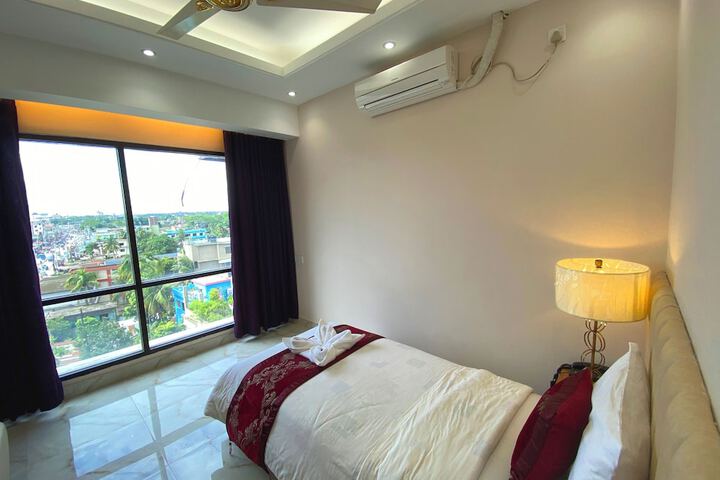 Room 11 of 25