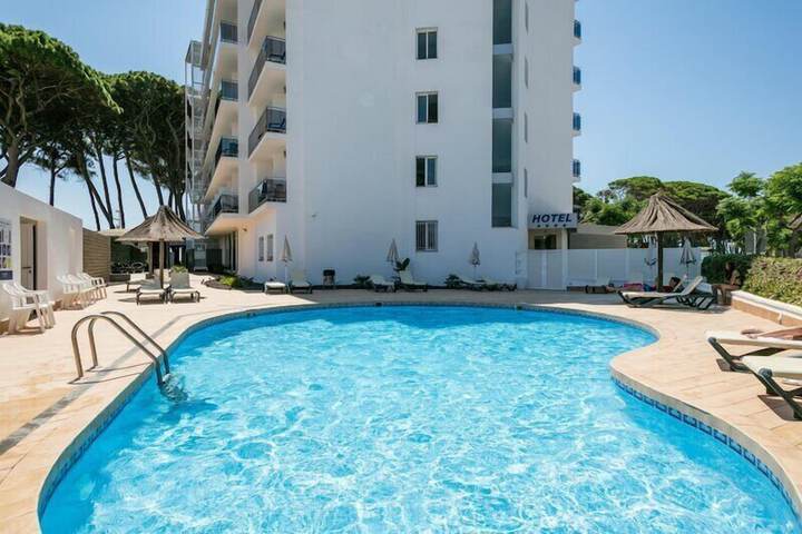 Pools & Facilities