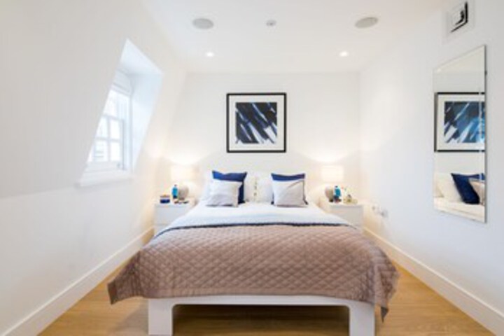 Room 15 of 21