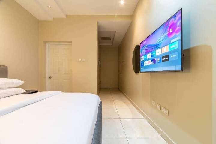 Room 4 of 31