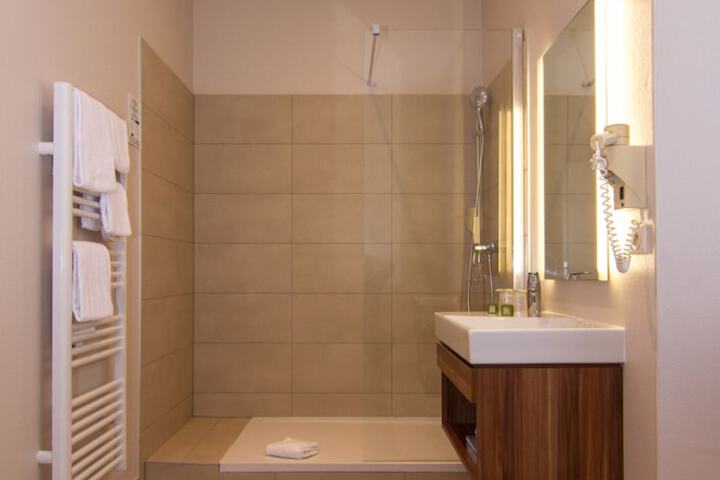 Clean Restrooms