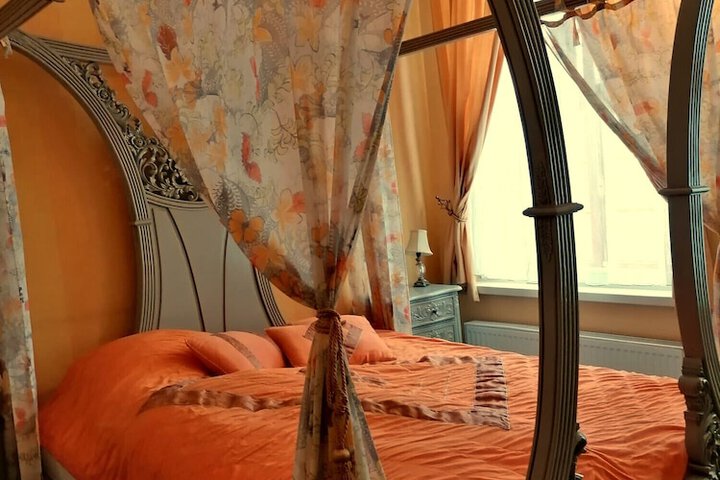 Room 12 of 45